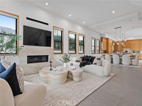 1828 Pine Street, Huntington Beach, CA