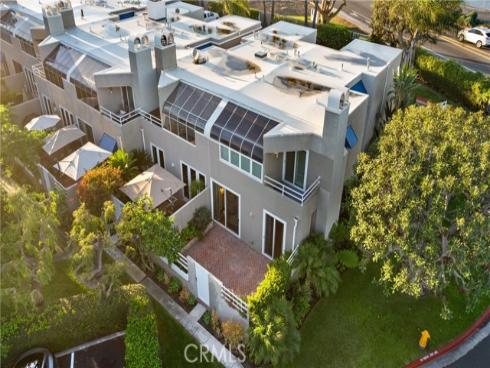 3408  Sparkler  , Huntington Beach, CA