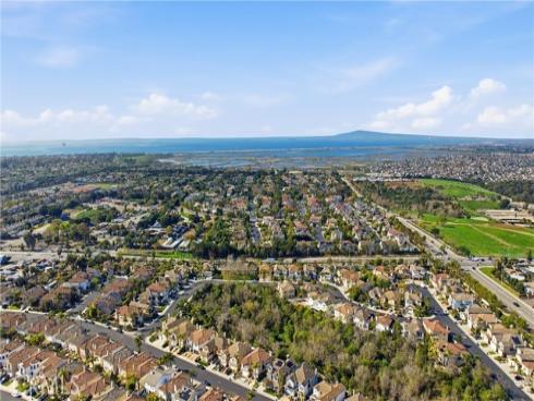 18665  Ambrose  , Huntington Beach, CA