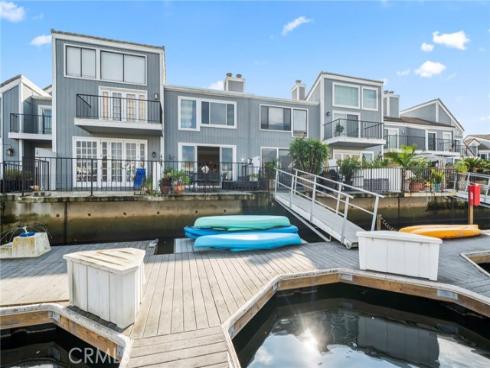 3889  Aruba  , Huntington Beach, CA