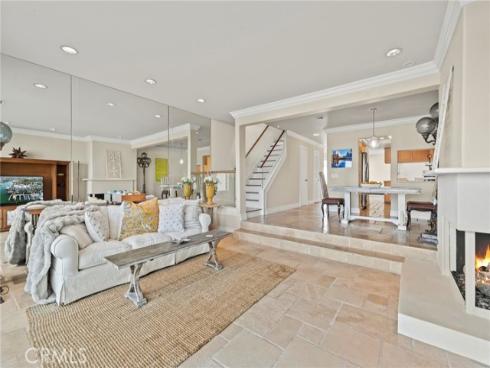 3889  Aruba  , Huntington Beach, CA