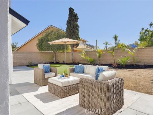 5852  Bellfield   Lane, Huntington Beach, CA