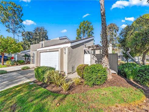 19741  Oceanaire  , Huntington Beach, CA