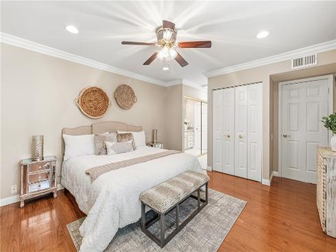 19741  Oceanaire  , Huntington Beach, CA