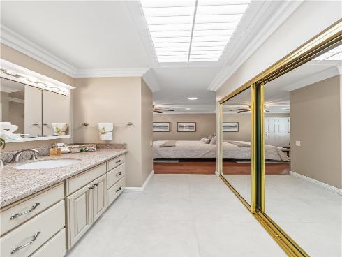 19741  Oceanaire  , Huntington Beach, CA