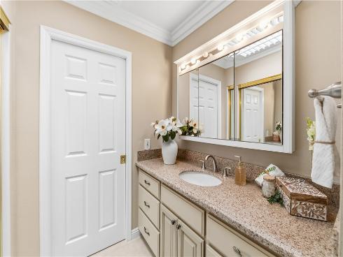 19741  Oceanaire  , Huntington Beach, CA