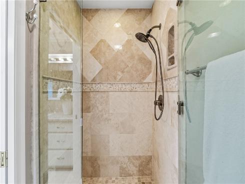 19741  Oceanaire  , Huntington Beach, CA