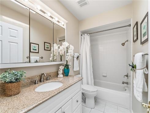 19741  Oceanaire  , Huntington Beach, CA