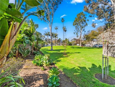 19741  Oceanaire  , Huntington Beach, CA