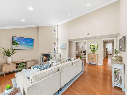 19741  Oceanaire  , Huntington Beach, CA