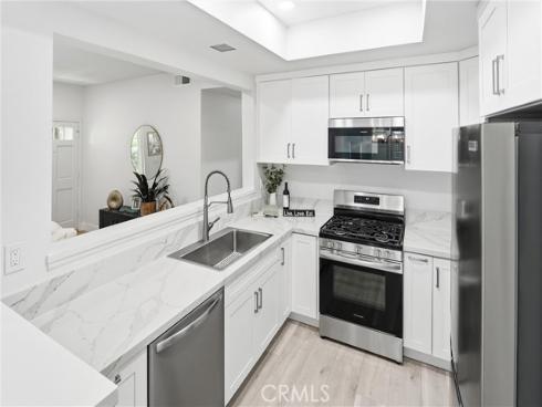 7322  Yellowtail Drive  104 , Huntington Beach, CA