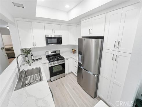 7322  Yellowtail Drive  104 , Huntington Beach, CA