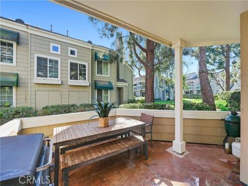 7322  Yellowtail Drive  104 , Huntington Beach, CA