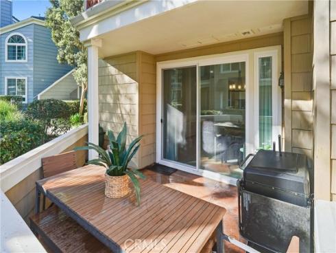 7322  Yellowtail Drive  104 , Huntington Beach, CA