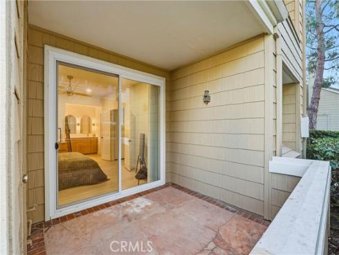 7322  Yellowtail Drive  104 , Huntington Beach, CA