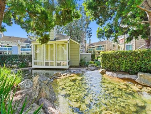 7322  Yellowtail Drive  104 , Huntington Beach, CA