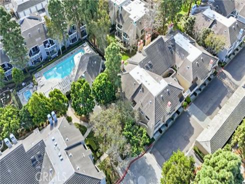 7322  Yellowtail Drive  104 , Huntington Beach, CA