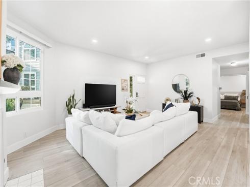 7322  Yellowtail Drive  104 , Huntington Beach, CA