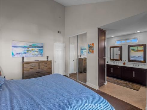 706 Oceanhill , Huntington Beach, CA