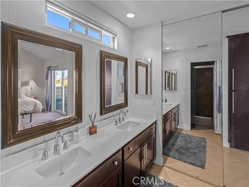 706 Oceanhill , Huntington Beach, CA