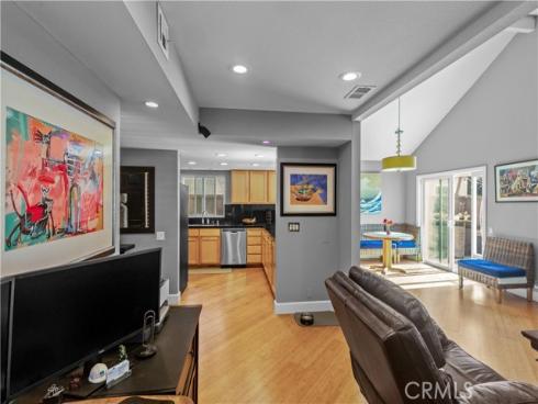 706 Oceanhill , Huntington Beach, CA