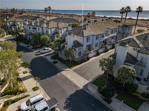 6242  Surfboard  , Huntington Beach, CA