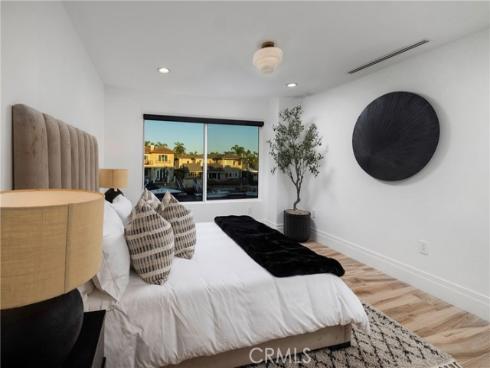 16572 Grimaud , Huntington Beach, CA