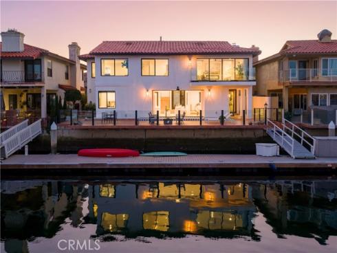 16572  Grimaud  , Huntington Beach, CA