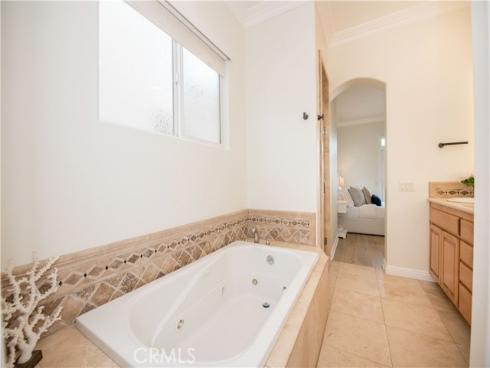 316  6th  , Huntington Beach, CA