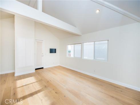 316  6th  , Huntington Beach, CA