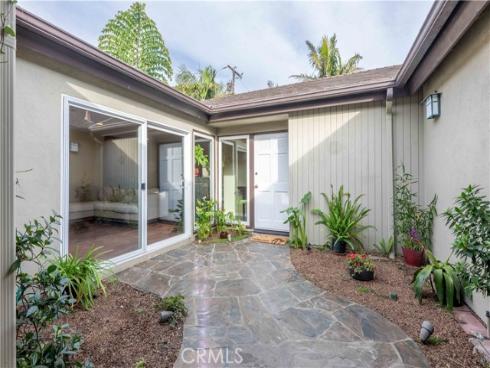 22042  Catalina   Circle, Huntington Beach, CA