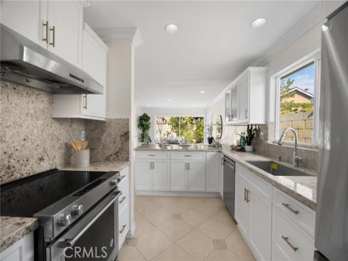 6781  Bridgewater  , Huntington Beach, CA