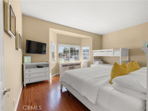 210  6th  , Huntington Beach, CA