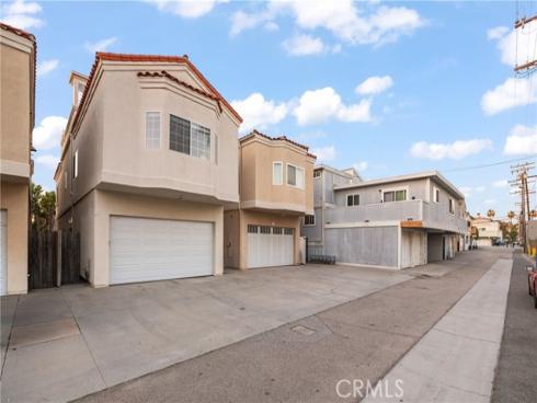 210  6th  , Huntington Beach, CA