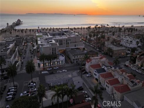 210  6th  , Huntington Beach, CA