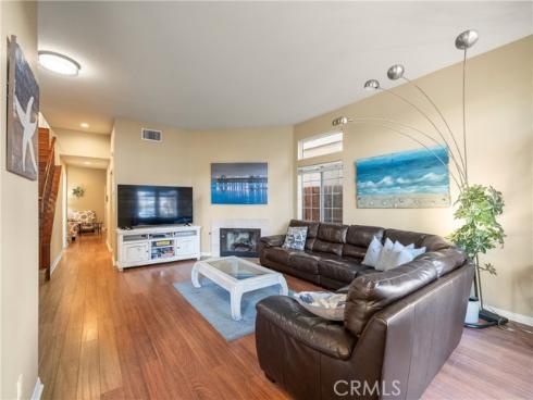 210  6th  , Huntington Beach, CA