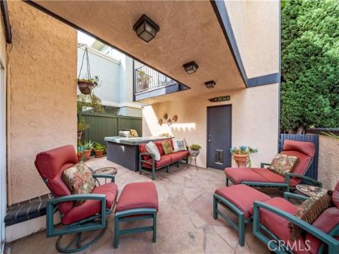 427  21st  , Huntington Beach, CA
