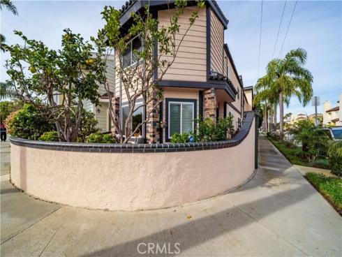 427  21st  , Huntington Beach, CA