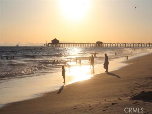 427  21st  , Huntington Beach, CA