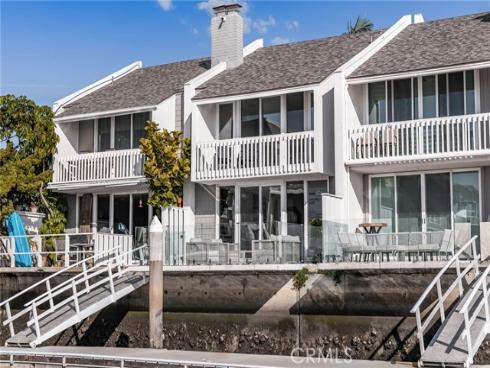 16435  Harbour  13  Lane, Huntington Beach, CA