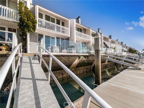 16435  Harbour  13  Lane, Huntington Beach, CA