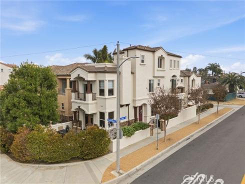 1202 Huntington Street