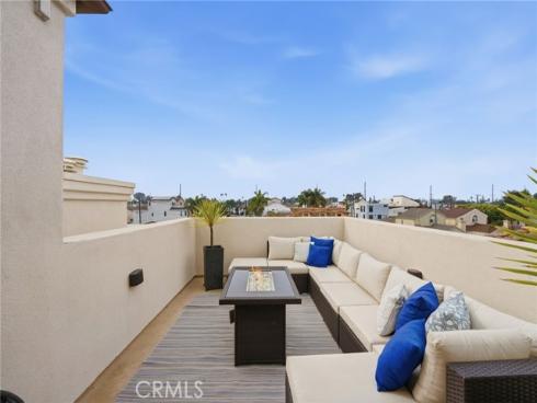 1202  Huntington   Street, Huntington Beach, CA