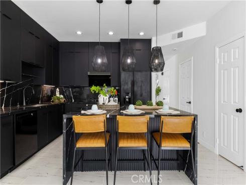 204  Lincoln Ave  , Huntington Beach, CA