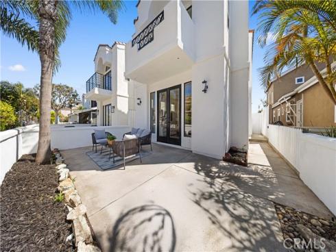 204  Lincoln Ave  , Huntington Beach, CA