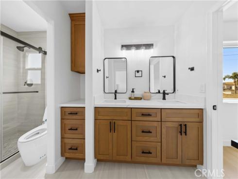 204  Lincoln Ave  , Huntington Beach, CA