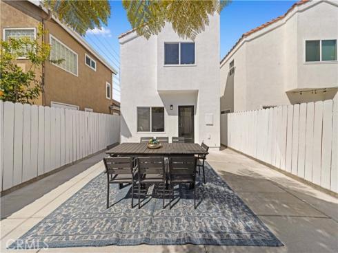 204  Lincoln Ave  , Huntington Beach, CA