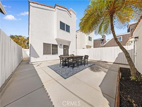 204  Lincoln Ave  , Huntington Beach, CA