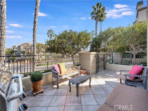 19328  Surfwave   Drive, Huntington Beach, CA