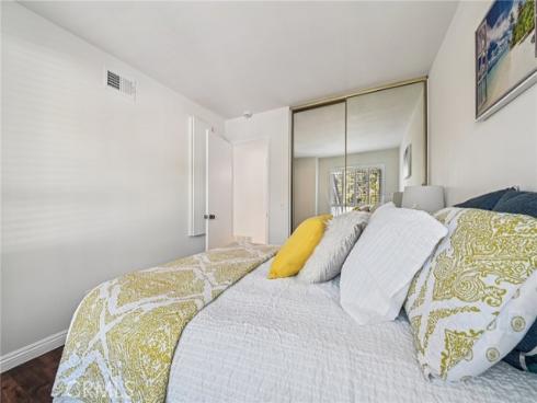 3592  Windspun  , Huntington Beach, CA